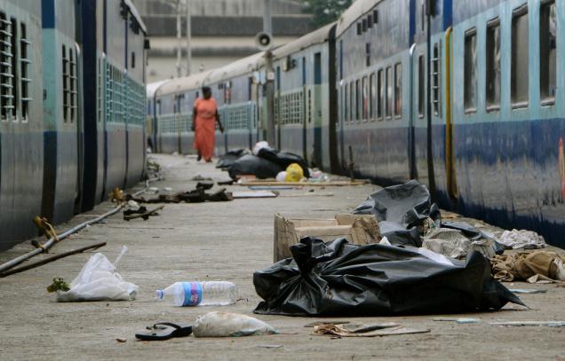 Wage disparity: A contractual cleaning worker of Railways shares his  miseries